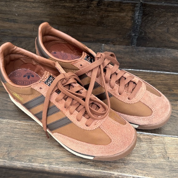 Adidas Gender Inclusive SL 72RS Sneaker. Never worn 9 woman/ 8 mens brown - Picture 2 of 6